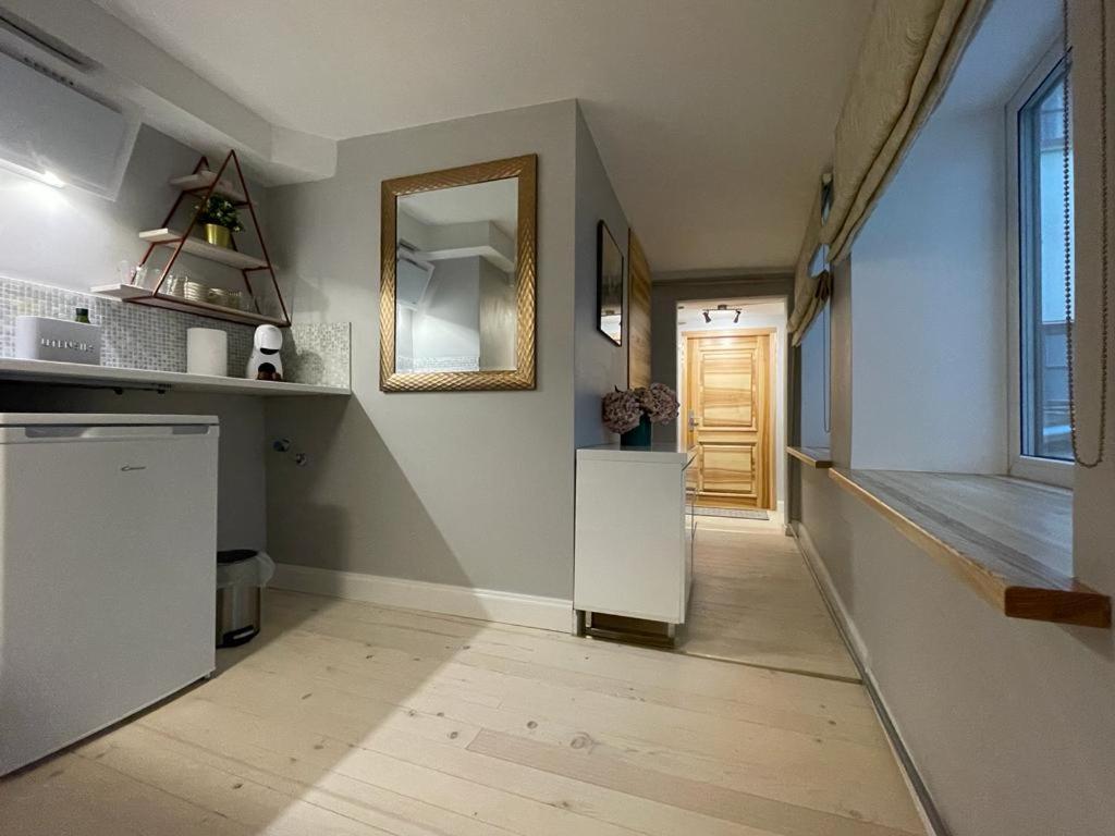 Cute Apartment For Young Travellers Рига Экстерьер фото